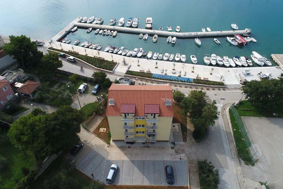 Apartment Sara - Cres Zewnętrze zdjęcie